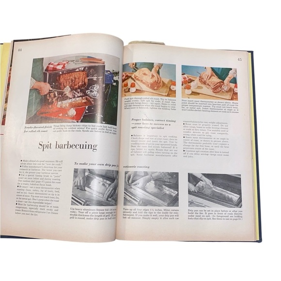 Vintage 50s Better Homes And Gardens Barbecue Book - Gold and Black - Picture 5 of 8